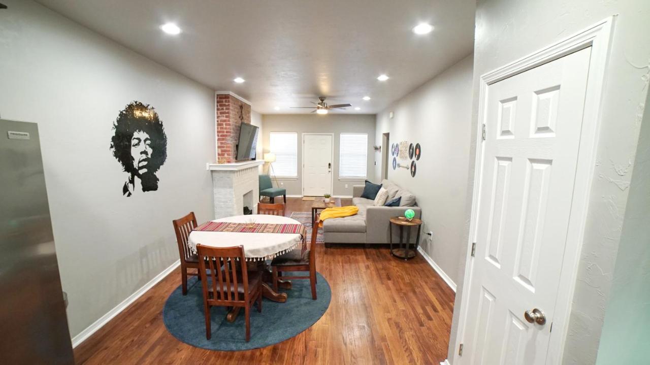 Rock & Roll House, Fiber Internet, Roku Tv, Washer & Dryer, By Dt Chickasha & Leg Lamp! Exterior foto